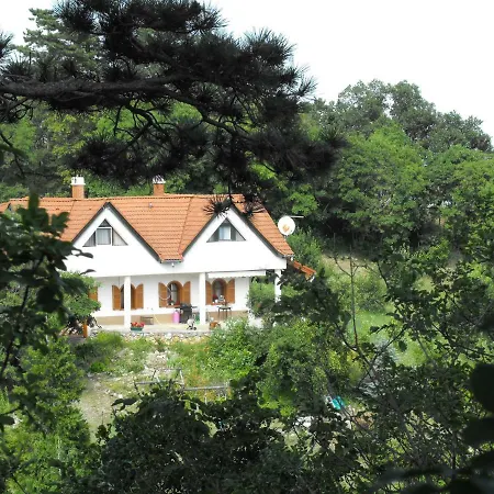 Ezuesthid Guest house