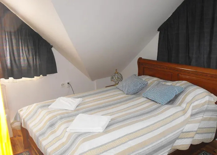 בית הארחה Ezuesthid 4*