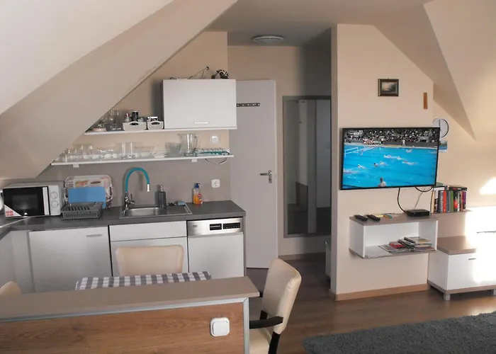 Konukevi Ezuesthid Balatongyörök