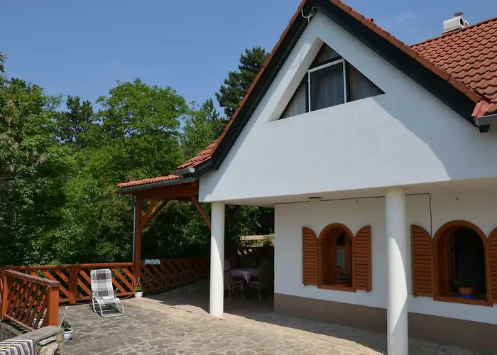 בית הארחה Ezuesthid 4*